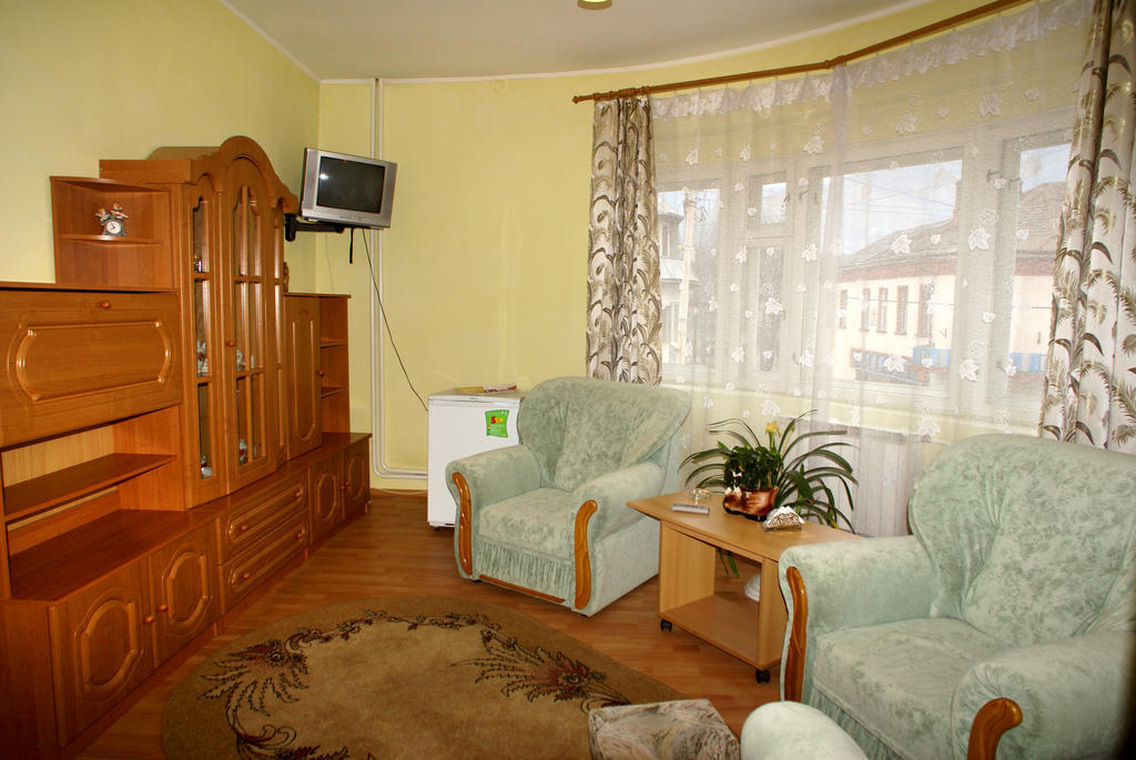Hotel Europa Rakhiv Habitación foto