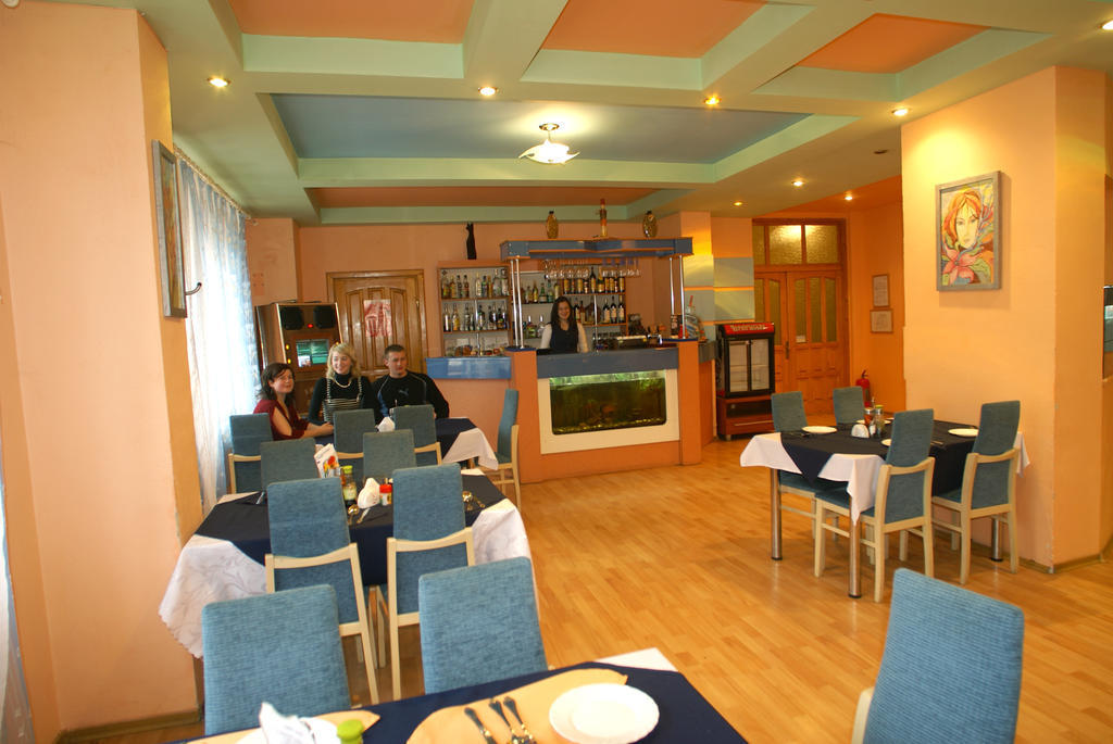 Hotel Europa Rakhiv Exterior foto